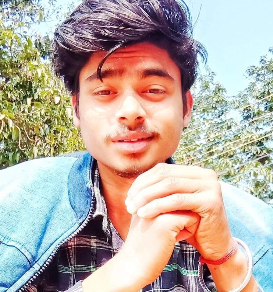 बिजनौर के कस्बा झालू के गोलबाग के पास सड़क दुर्घटना में दो युवकों की मौत के बाद मौके पर पहुंची बिजनौर के कस्बा झालू के गोलबाग के पास सड़क दुर्घटना में दो युवकों की मौत के बाद मौके पर पहुंची