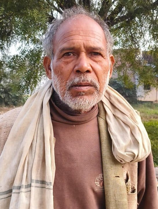 बाबा बेलखरनाथ ब्लाक क्षेत्र के ओझला गांव में स्थित द्वारिका भवन जहां कार सेवकों के लिए चलता था बाबा बेलखरनाथ ब्लाक क्षेत्र के ओझला गांव में स्थित द्वारिका भवन जहां कार सेवकों के लिए चलता था