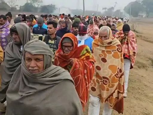 15जेएनडी13 : सत्यवान खटकड़ के अंतिम संस्कार में शामिल लोग। संवाद 15जेएनडी13 : सत्यवान खटकड़ के अंतिम संस्कार में शामिल लोग। संवाद
