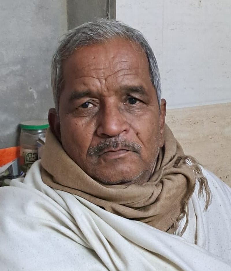 अयोध्या रवाना होते विहिप व बजरंग दल के पदाधिकारी। स्वयं अयोध्या रवाना होते विहिप व बजरंग दल के पदाधिकारी। स्वयं