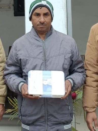 जिला बदर अनीश ।स्रोत - प़लिस