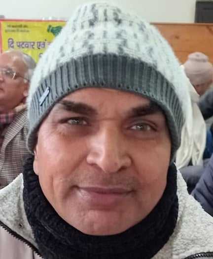 कुरुक्षेत्र। मांगों को लेकर नारेबाजी कर रोष जताते पटवारी व कानूनगो।संवाद कुरुक्षेत्र। मांगों को लेकर नारेबाजी कर रोष जताते पटवारी व कानूनगो।संवाद