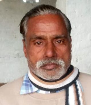 केशरिया गांव में नींबू की बाग देखते कृषि विपणन एंव कृषि विदेश व्यापार विभाग के अधिकारी व कृ