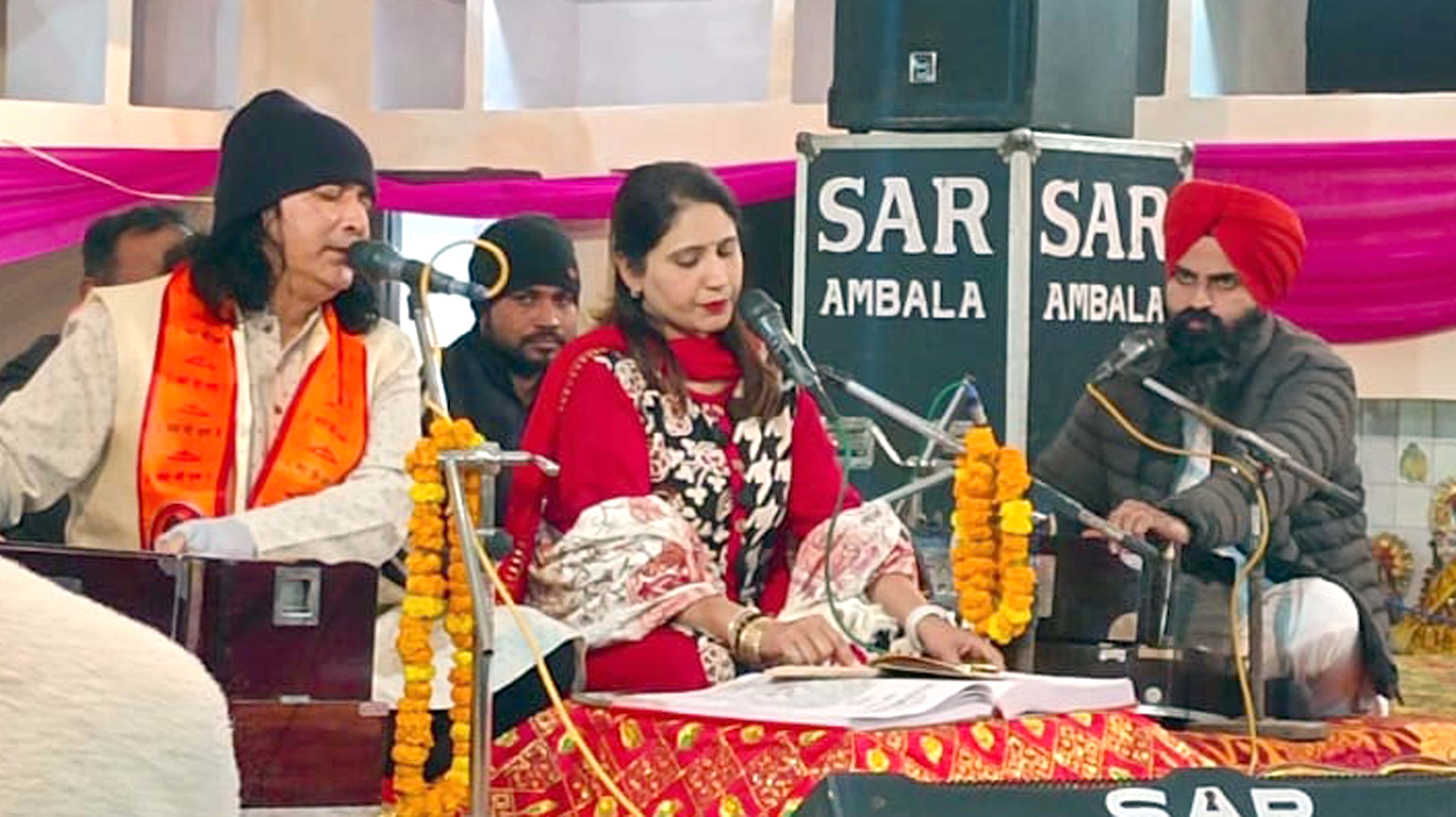 अंबाला छावनी के हिल रोड स्थित श्री सनातन धर्म सभा मंदिर को श्रीराम महोत्सव के चलते भव्य सुंदर ढ अंबाला छावनी के हिल रोड स्थित श्री सनातन धर्म सभा मंदिर को श्रीराम महोत्सव के चलते भव्य सुंदर ढ
