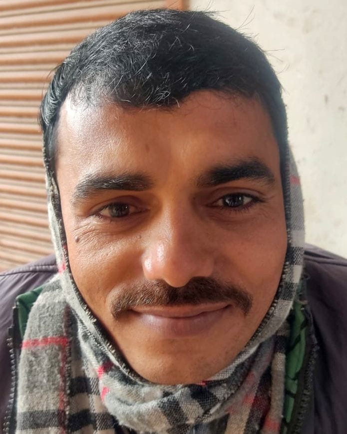 सरायअकिल स्थित रोडवेज बस अड्डा।         संवाद