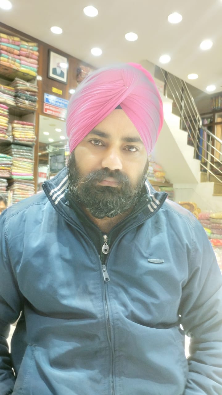 आदर्श मार्किट की फोटो आदर्श मार्किट की फोटो