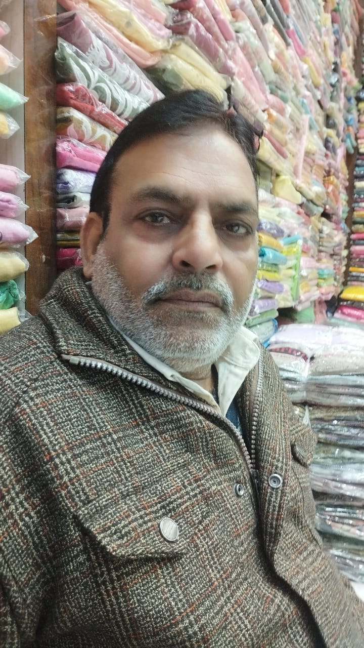आदर्श मार्किट की फोटो आदर्श मार्किट की फोटो