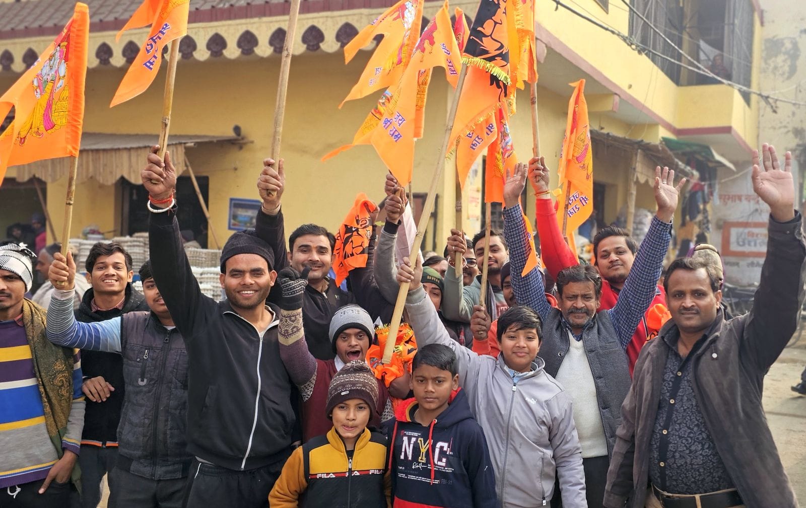 बिरूआबाड़ी मंदिर में श्रीराम उत्सव को लेकर की जा रही तैयारियां। संवाद