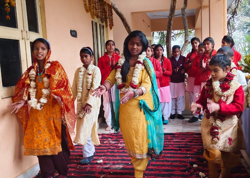 मंडावली के मुस्सेपुर दिव्यांग आश्रम में श्री राम मंदिर प्राण प्रतिष्ठा के उपलक्ष्य में यज्ञ करत मंडावली के मुस्सेपुर दिव्यांग आश्रम में श्री राम मंदिर प्राण प्रतिष्ठा के उपलक्ष्य में यज्ञ करत