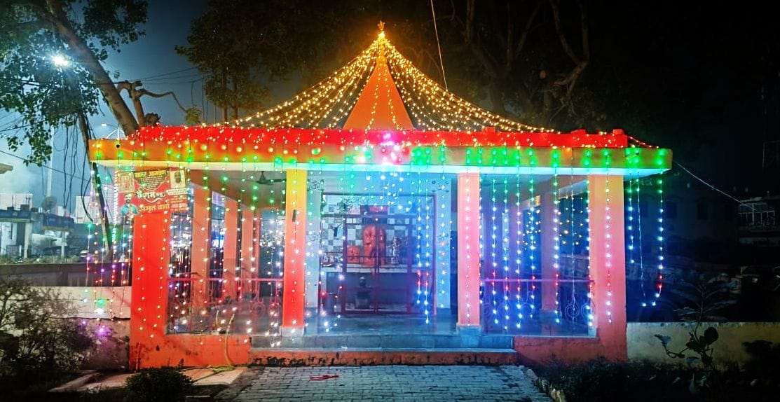 पश्चिम शरीरा कस्बे में श्रीराम जी की शोभा यात्रा निकालते भक्त। संवाद पश्चिम शरीरा कस्बे में श्रीराम जी की शोभा यात्रा निकालते भक्त। संवाद