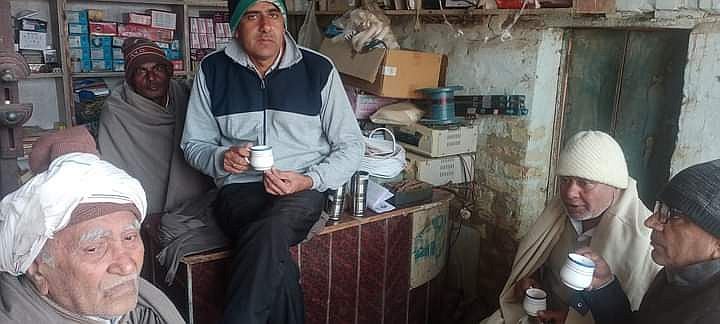 24जेएनडी09: नुक्कड़ बैठक में मौजूद फूल सिंह श्योकंद और अन्य। स्वयं 24जेएनडी09: नुक्कड़ बैठक में मौजूद फूल सिंह श्योकंद और अन्य। स्वयं