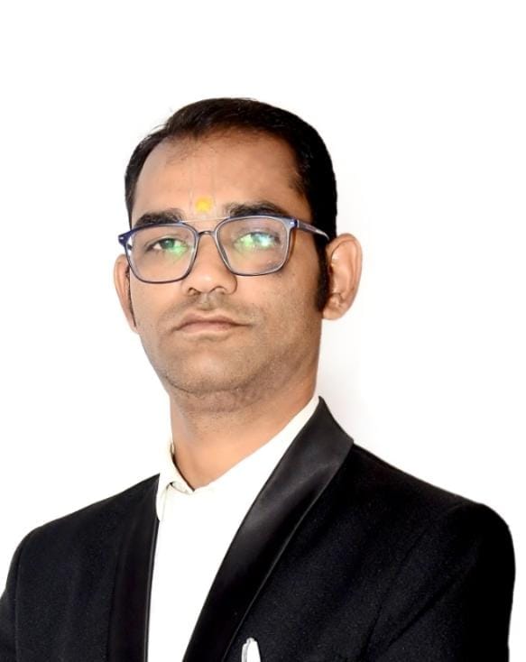 आशु भारद्धाज । आशु भारद्धाज ।