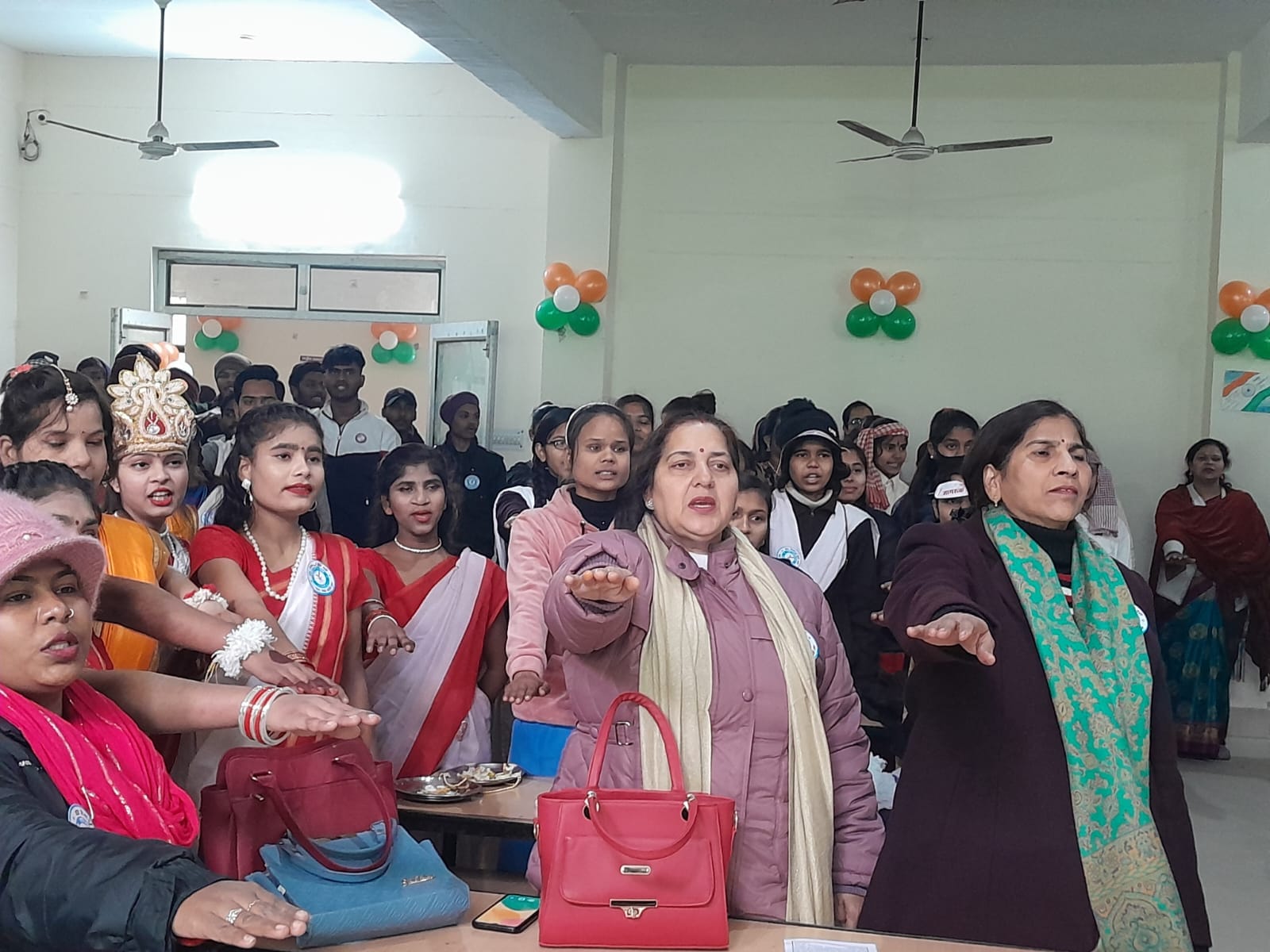 बीसलपुर में उत्कृष्ट कार्य करने वाले बीएलओ को दिए गए प्रशस्ति पत्र । संवाद बीसलपुर में उत्कृष्ट कार्य करने वाले बीएलओ को दिए गए प्रशस्ति पत्र । संवाद