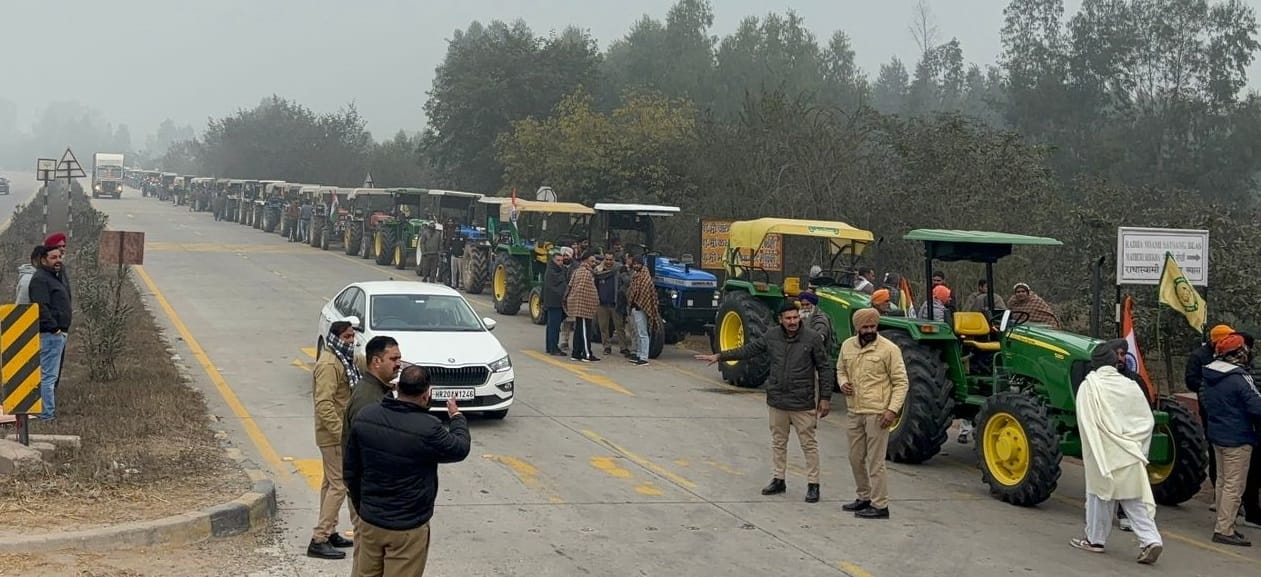 भारतीय किसान यूनियन शहीद भगत सिंह के आह्वान पर ट्रैक्टर मार्च निकालते किसान अंबाला छावनी जीटी र भारतीय किसान यूनियन शहीद भगत सिंह के आह्वान पर ट्रैक्टर मार्च निकालते किसान अंबाला छावनी जीटी र