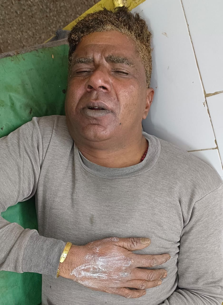 बीसलपुर कोतवाली के सामने इसी कार में हुआ था धमाका । संवाद
