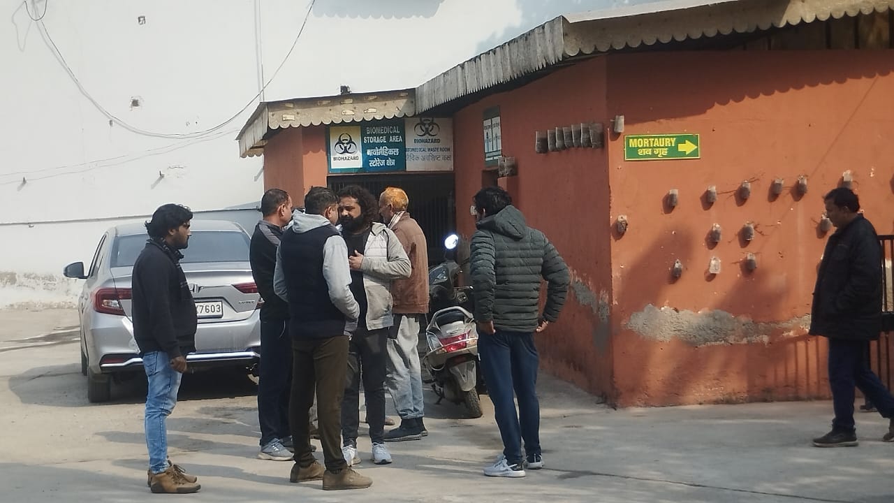 मृतक रविंद्र की फाइल फोटो मृतक रविंद्र की फाइल फोटो