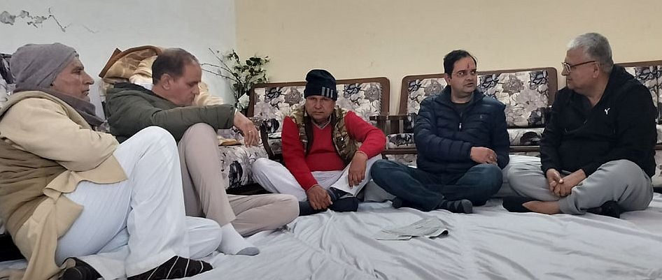 04जेएनडी22: स्व. कुलदीप डूमरखा की धर्मपत्नी लक्ष्मी देवी के निधन पर शोक प्रकट करने पहुंचे सांसद 04जेएनडी22: स्व. कुलदीप डूमरखा की धर्मपत्नी लक्ष्मी देवी के निधन पर शोक प्रकट करने पहुंचे सांसद