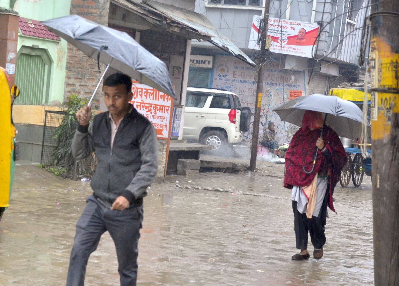 दहगवां में सड़क पर फैला कीचड़। संवाद दहगवां में सड़क पर फैला कीचड़। संवाद