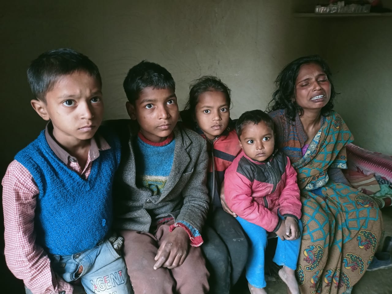 इसी झोपड़ी के पास पीटा गया था मृतक सोमसरन संवाद इसी झोपड़ी के पास पीटा गया था मृतक सोमसरन संवाद