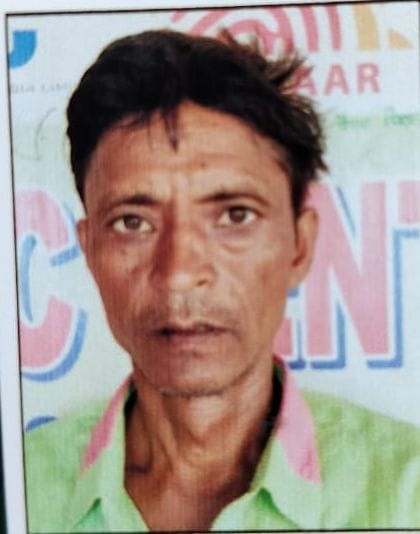 इसी झोपड़ी के पास पीटा गया था मृतक सोमसरन संवाद इसी झोपड़ी के पास पीटा गया था मृतक सोमसरन संवाद