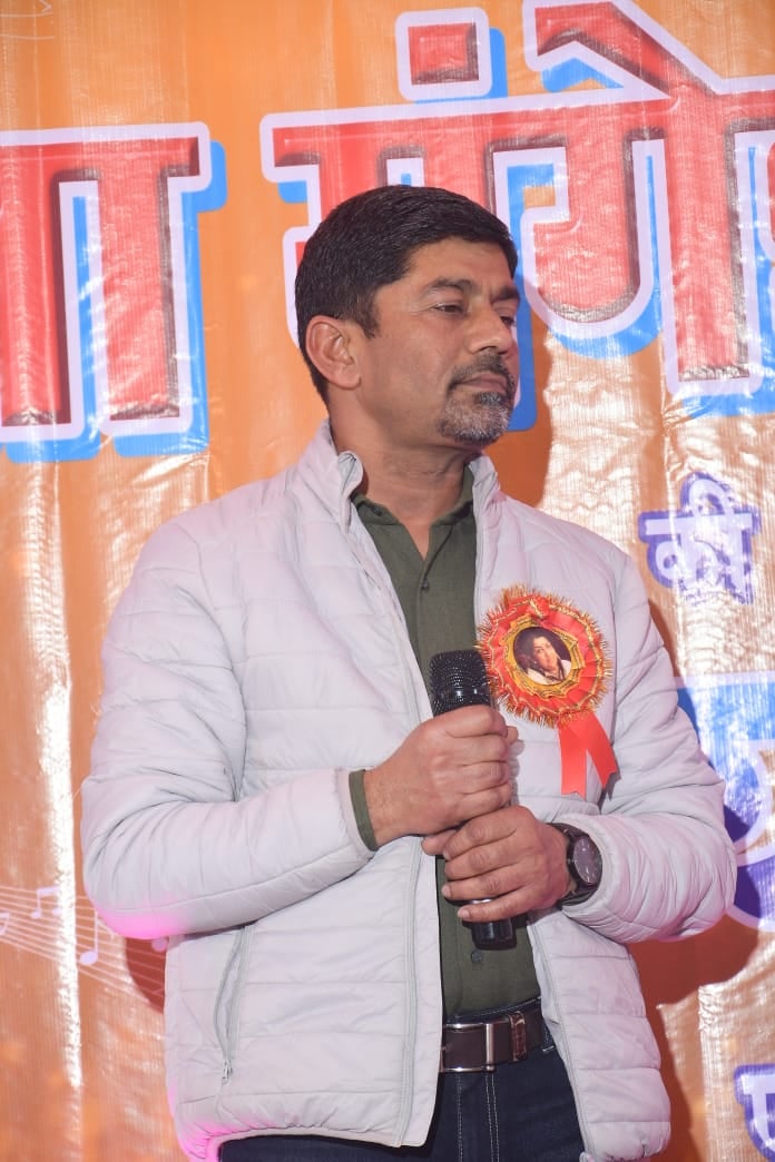 लता मंगेशकर फैंस क्लब द्धारा आयोजित कार्यक्रम में मौजूद अतिथिगण । संवाद