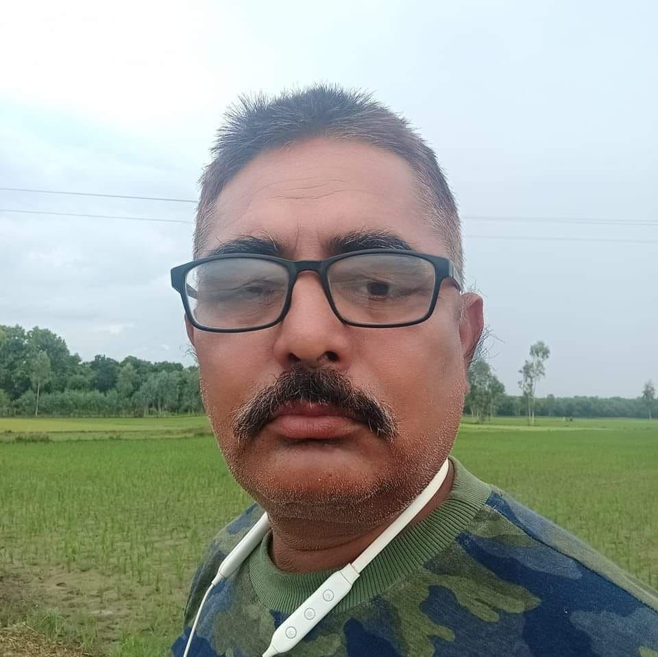 तराई क्षेत्र में विचरण करते नेपाली हाथी। फाइल फोटो