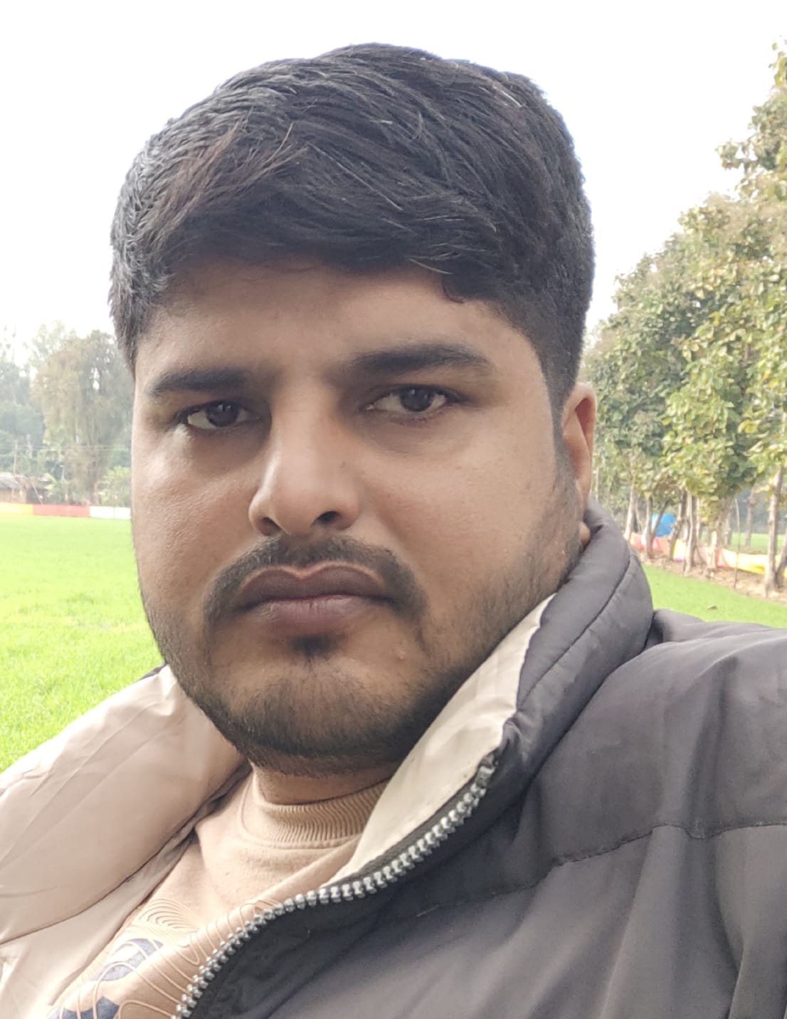 तराई क्षेत्र में विचरण करते नेपाली हाथी। फाइल फोटो