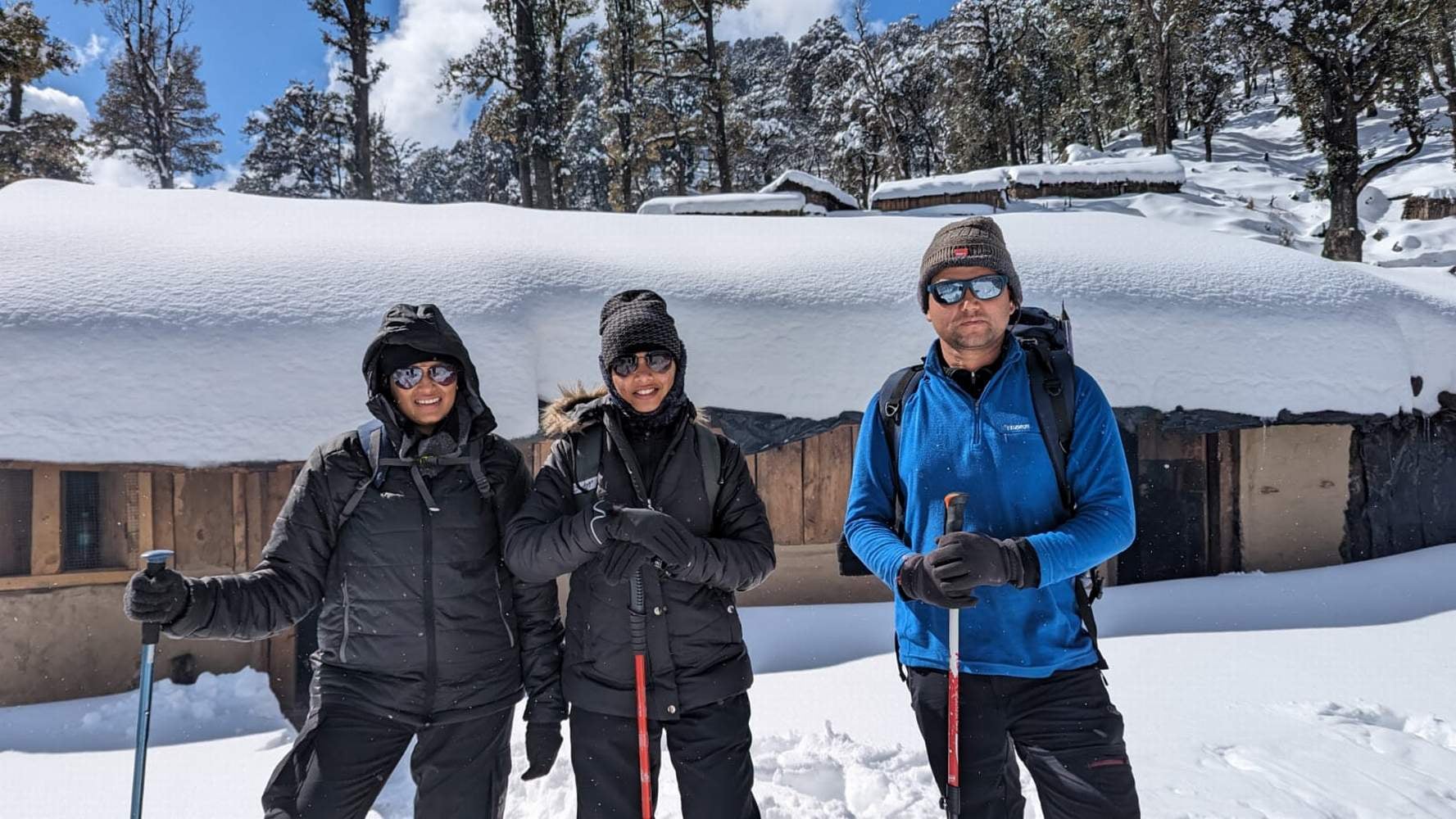 उत्तरकाशी के डोडीताल ट्रैक पर जाते पर्यटक। स्रोत जागरूक पाठक उत्तरकाशी के डोडीताल ट्रैक पर जाते पर्यटक। स्रोत जागरूक पाठक
