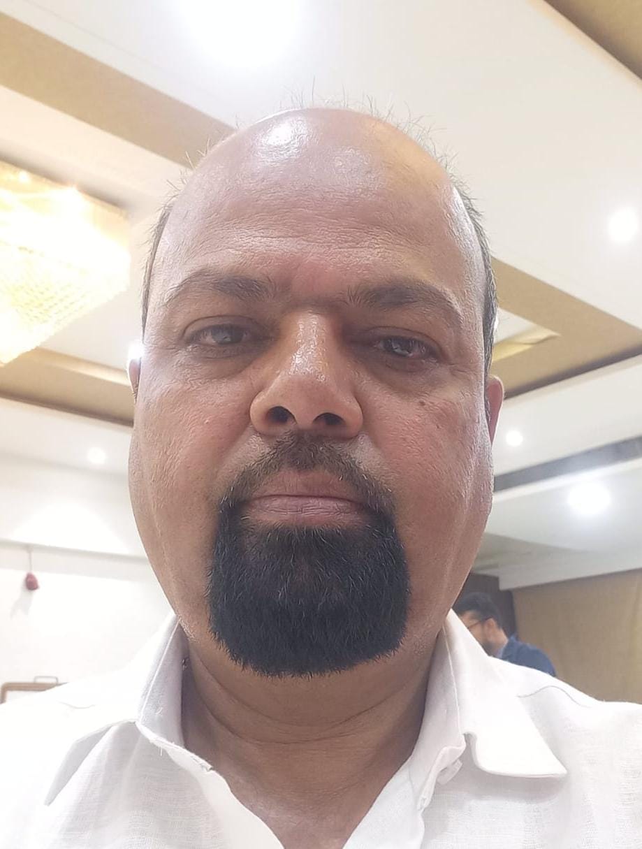 शहर की जेपी रोड पर दुकानो के बाहर रखा समान । संवाद शहर की जेपी रोड पर दुकानो के बाहर रखा समान । संवाद