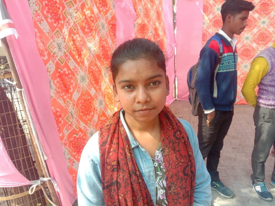 पूरनपुर में आयोजित रोजगार मेला में खाली पड़े कंपनी के प्रतिनिधियों के बैठने के पंडाल ।-संवाद पूरनपुर में आयोजित रोजगार मेला में खाली पड़े कंपनी के प्रतिनिधियों के बैठने के पंडाल ।-संवाद