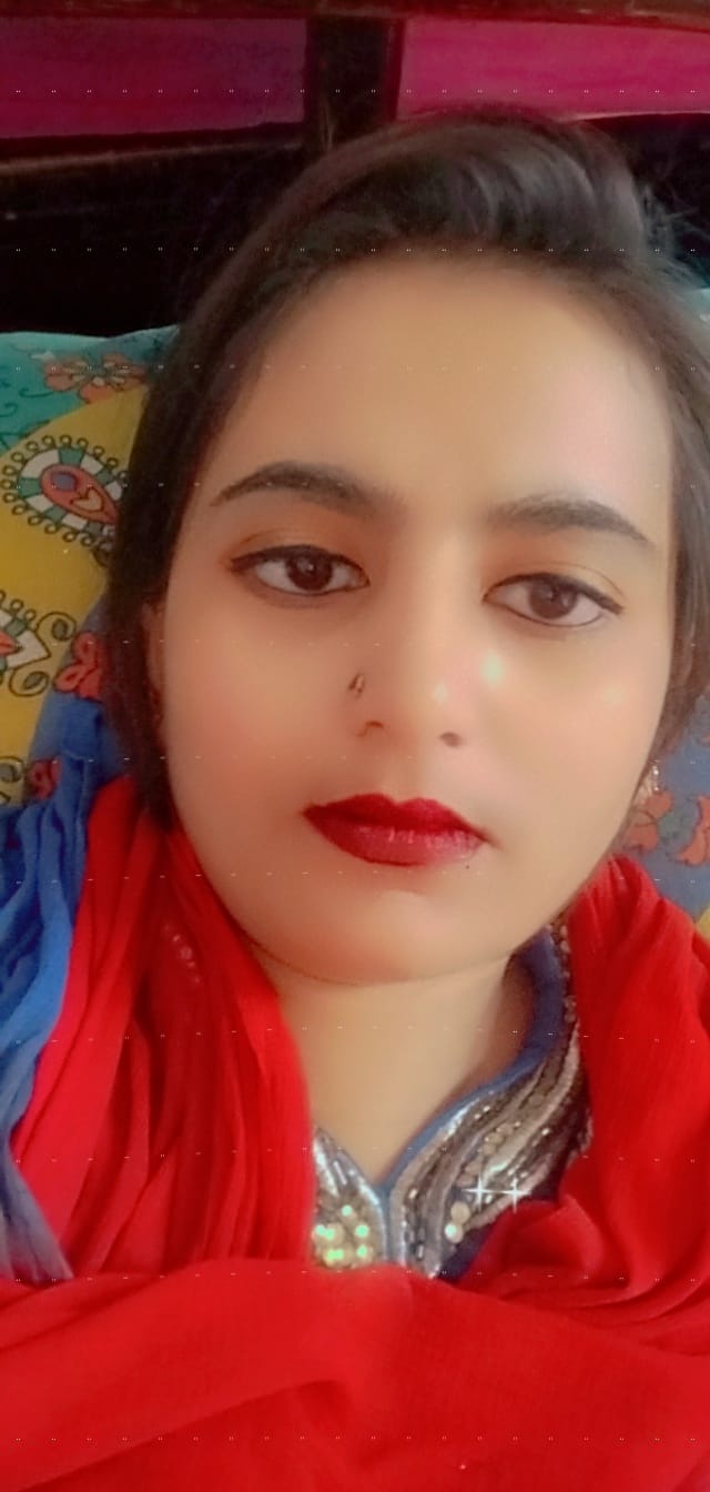विलाप करते साबरीन के परिजन। विलाप करते साबरीन के परिजन।