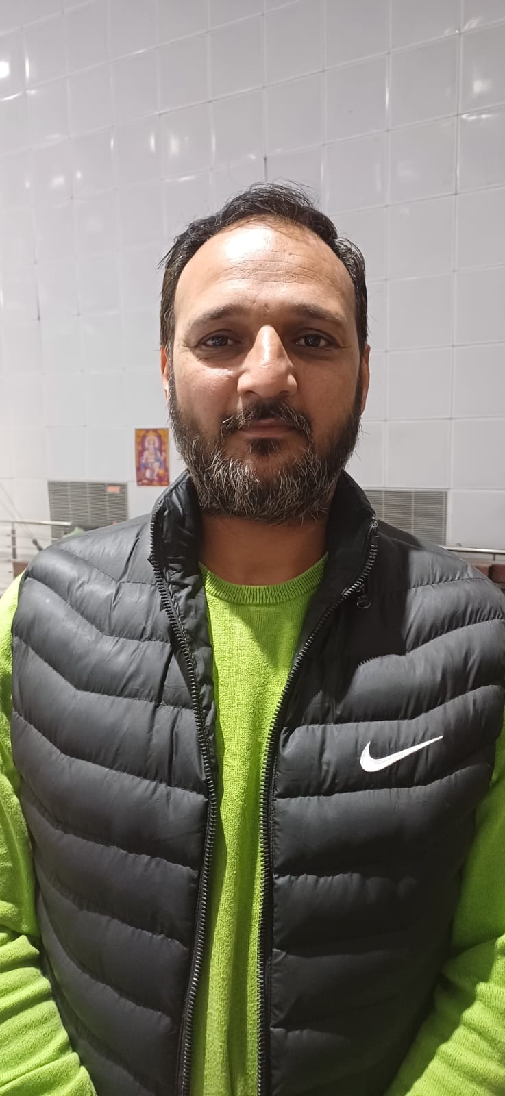संजय, बॉक्सिंग काेच। संवाद