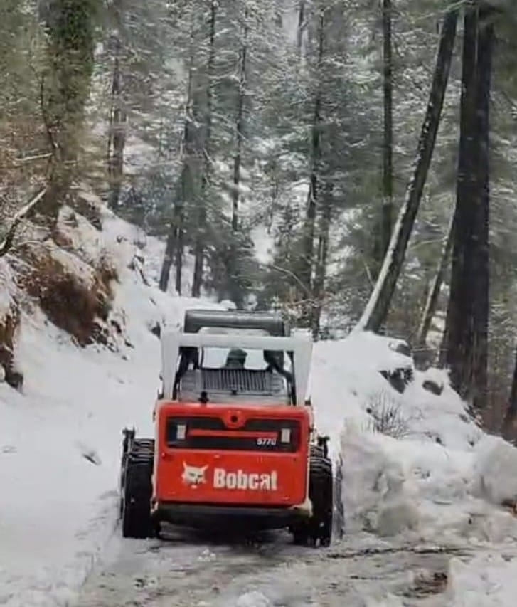 जनजातीय क्षेत्र में बर्फबारी के बाद का मनमोहक दृश्य। स्त्रोंत-संवाद। जनजातीय क्षेत्र में बर्फबारी के बाद का मनमोहक दृश्य। स्त्रोंत-संवाद।