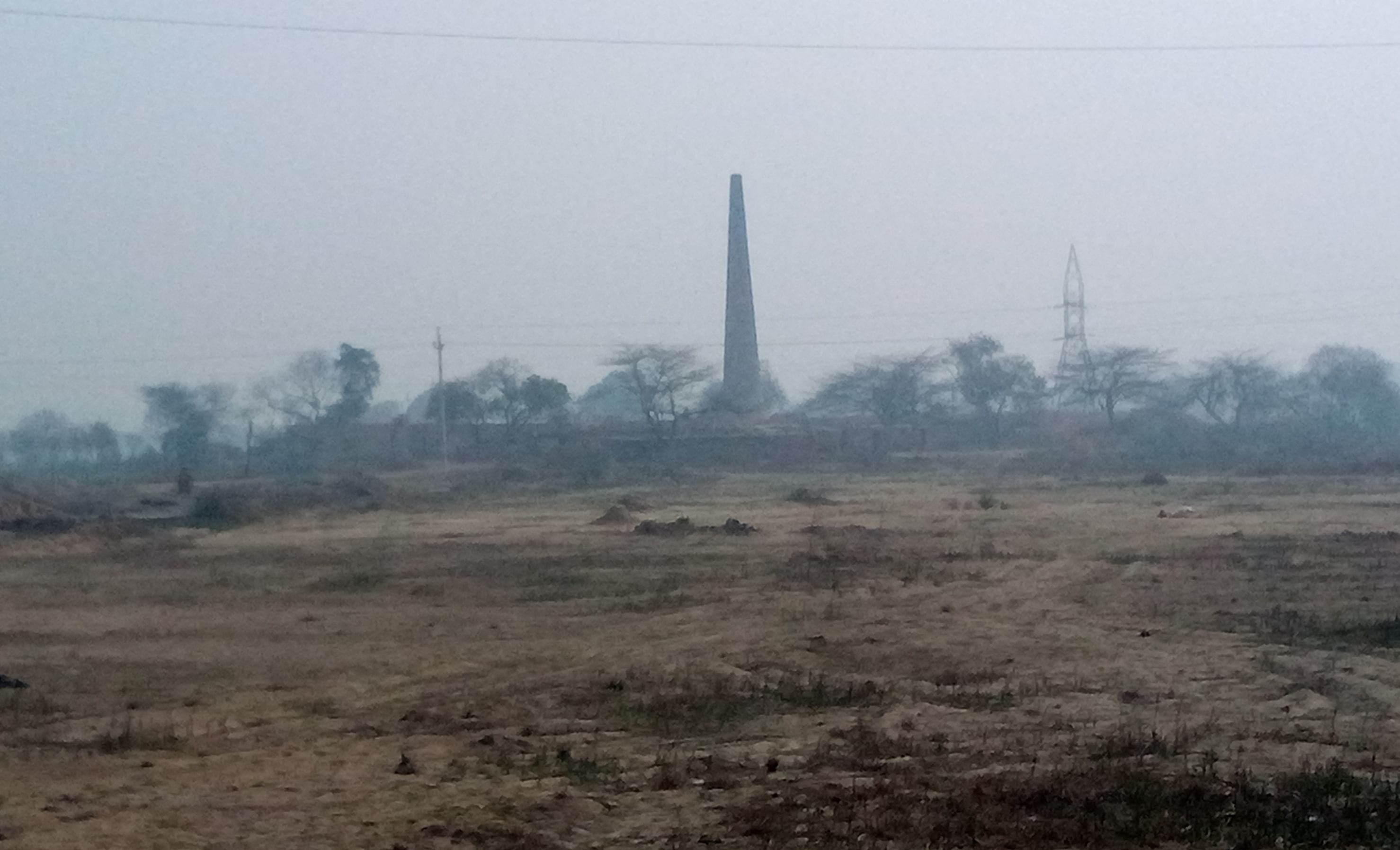फोटो 02. सोनीपत के गांव रोहट के पास स्थित ईंट भट्ठा। संवाद फोटो 02. सोनीपत के गांव रोहट के पास स्थित ईंट भट्ठा। संवाद