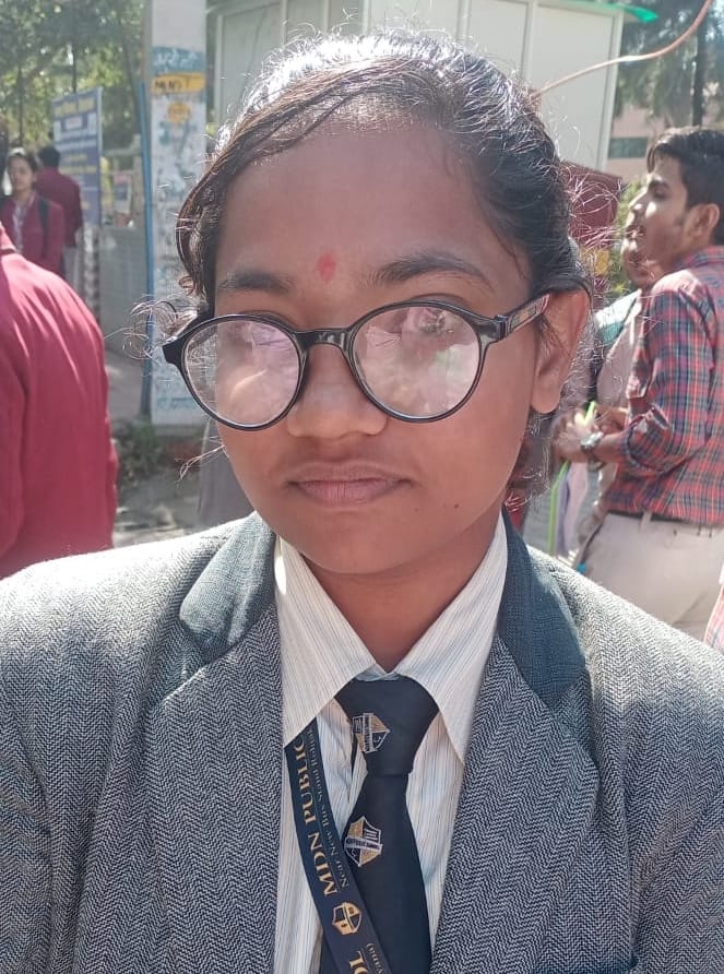 22सीटीके05...आंबेडकर चौक स्थित मॉडल स्कूल में सीबीएसई 12 वीं की परिक्षा देकर बाहर आते विद्यार् 22सीटीके05...आंबेडकर चौक स्थित मॉडल स्कूल में सीबीएसई 12 वीं की परिक्षा देकर बाहर आते विद्यार्