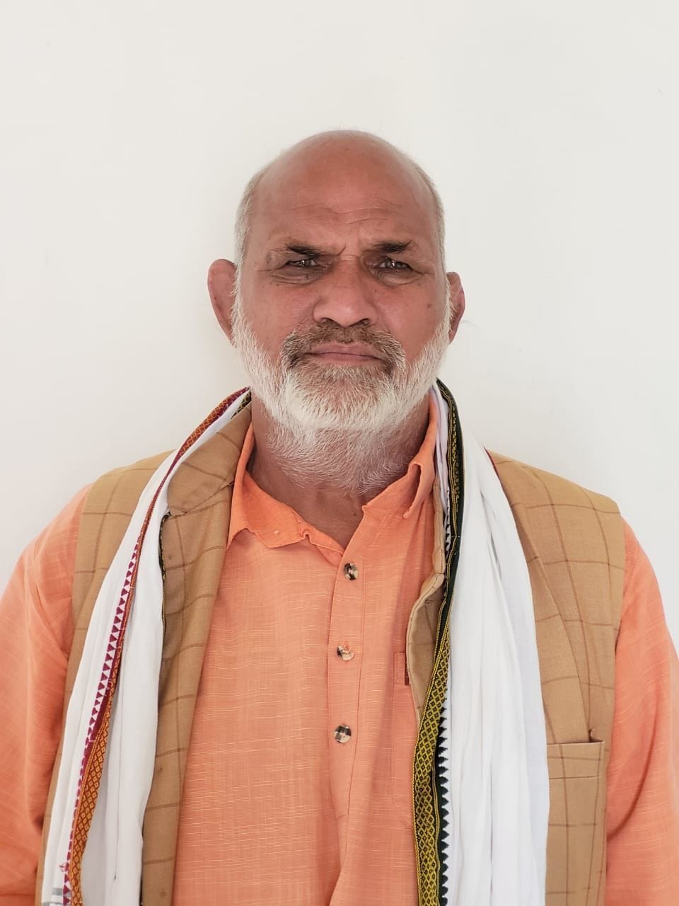 फोटो संख्या:69- महेंद्रगढ़ में शोरूम में एलईडी टीवी पर बजट को देखते व्यापारी व दुकानदार--स्रोत- फोटो संख्या:69- महेंद्रगढ़ में शोरूम में एलईडी टीवी पर बजट को देखते व्यापारी व दुकानदार--स्रोत-
