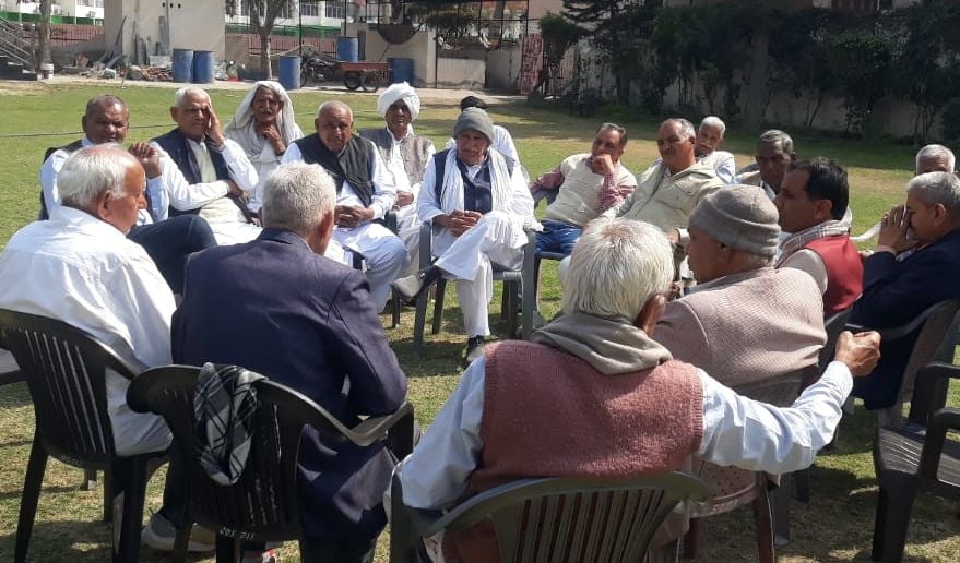 25जेएनडी21 : बैठक की सूचना पाकर जाट धर्मशाला में पहुंचे लोग। 25जेएनडी21 : बैठक की सूचना पाकर जाट धर्मशाला में पहुंचे लोग।