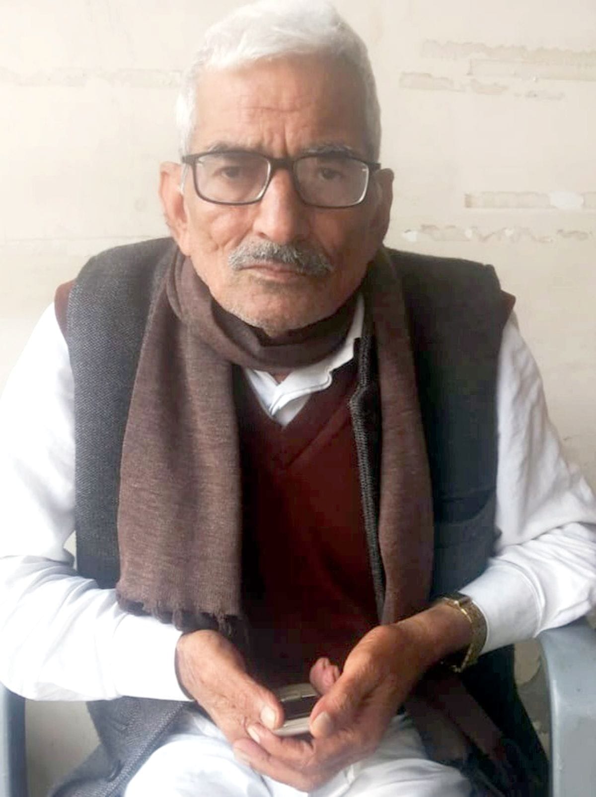 27जेएनडी39: पीडि़त पूर्व कर्मचारी राधेश्याम। संवाद 27जेएनडी39: पीडि़त पूर्व कर्मचारी राधेश्याम। संवाद
