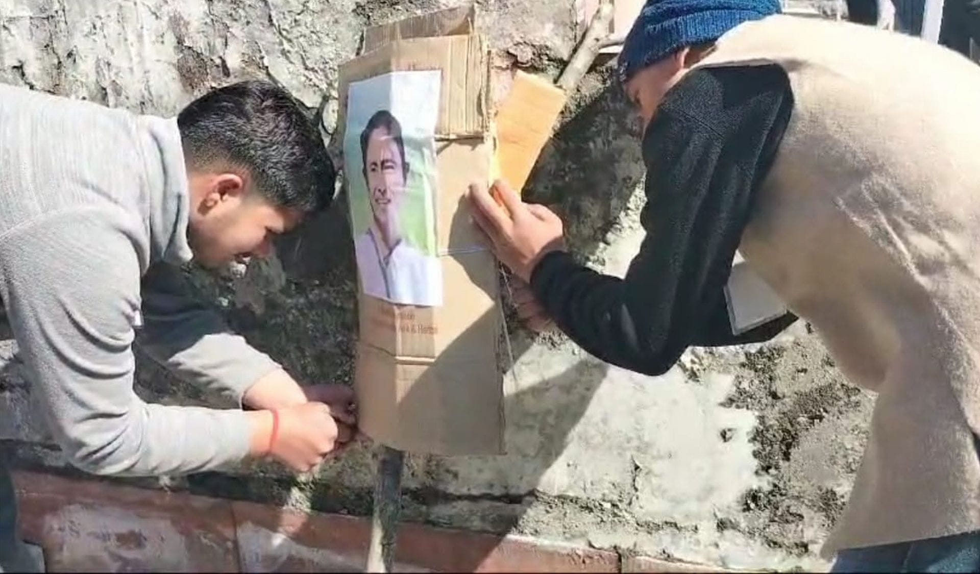 चंबा कॉलेज में बंगाल में महिलाओं के उपर हो रहे अत्याचार को लेकर प्रदर्शन के दौरान मुख्यमंत्री म चंबा कॉलेज में बंगाल में महिलाओं के उपर हो रहे अत्याचार को लेकर प्रदर्शन के दौरान मुख्यमंत्री म