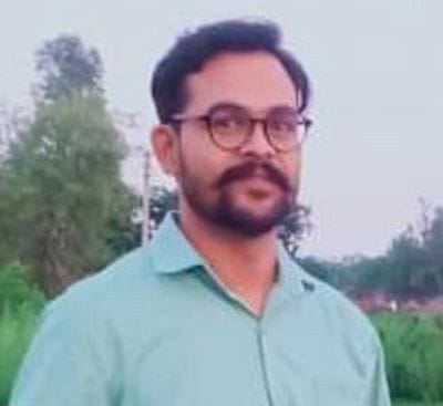 विनोद पुरी गोस्वामी, निलंबित लेखपाल