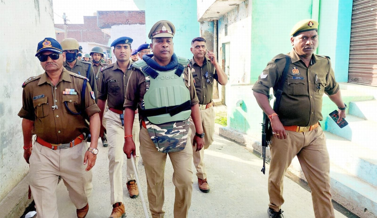 सिविल लाइन्स थाने में दंगा नियंत्रण का अभ्यास करती पुलिस।स्रोत-पुलिस