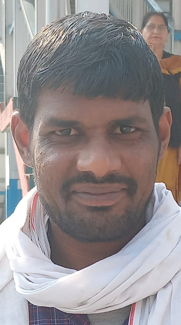 कुरुक्षेत्र। कुरुक्षेत्र रेलवे स्टेशन पर लगी यात्रियों की भीड़। संवाद