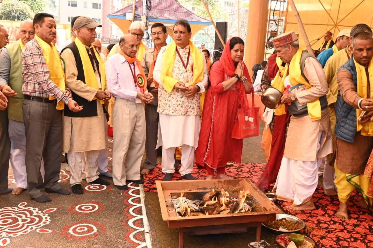 छोटी काशी में धार्मिक व सामाजिक संस्थाओं के द्वारा सेरी मंच पर हिन्दू नव वर्ष पर लगे कार्यक्रम छोटी काशी में धार्मिक व सामाजिक संस्थाओं के द्वारा सेरी मंच पर हिन्दू नव वर्ष पर लगे कार्यक्रम