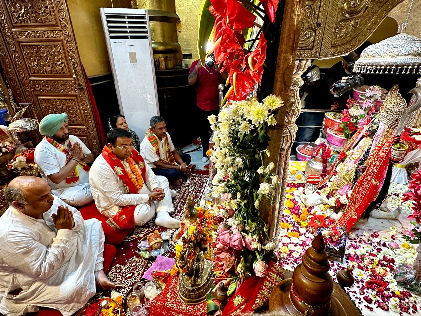 कुरुक्षेत्र। नवरात्रों के चलते में सजा मां का दरबार। संवाद कुरुक्षेत्र। नवरात्रों के चलते में सजा मां का दरबार। संवाद