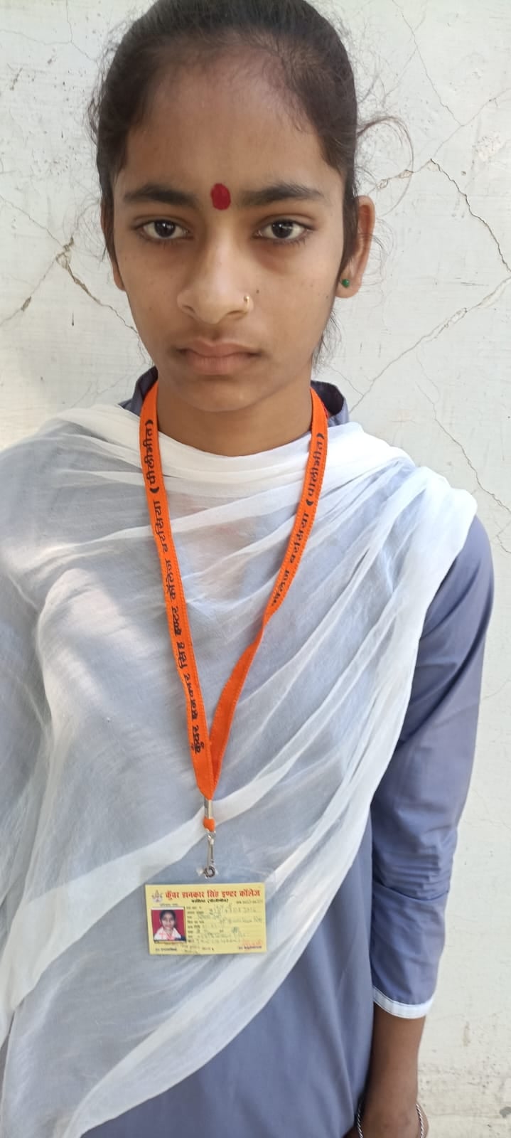 बीसलपुर के गांव बरसिया के इंटर कॉलेज में शपथ लेते विद्यार्थी । संवाद बीसलपुर के गांव बरसिया के इंटर कॉलेज में शपथ लेते विद्यार्थी । संवाद