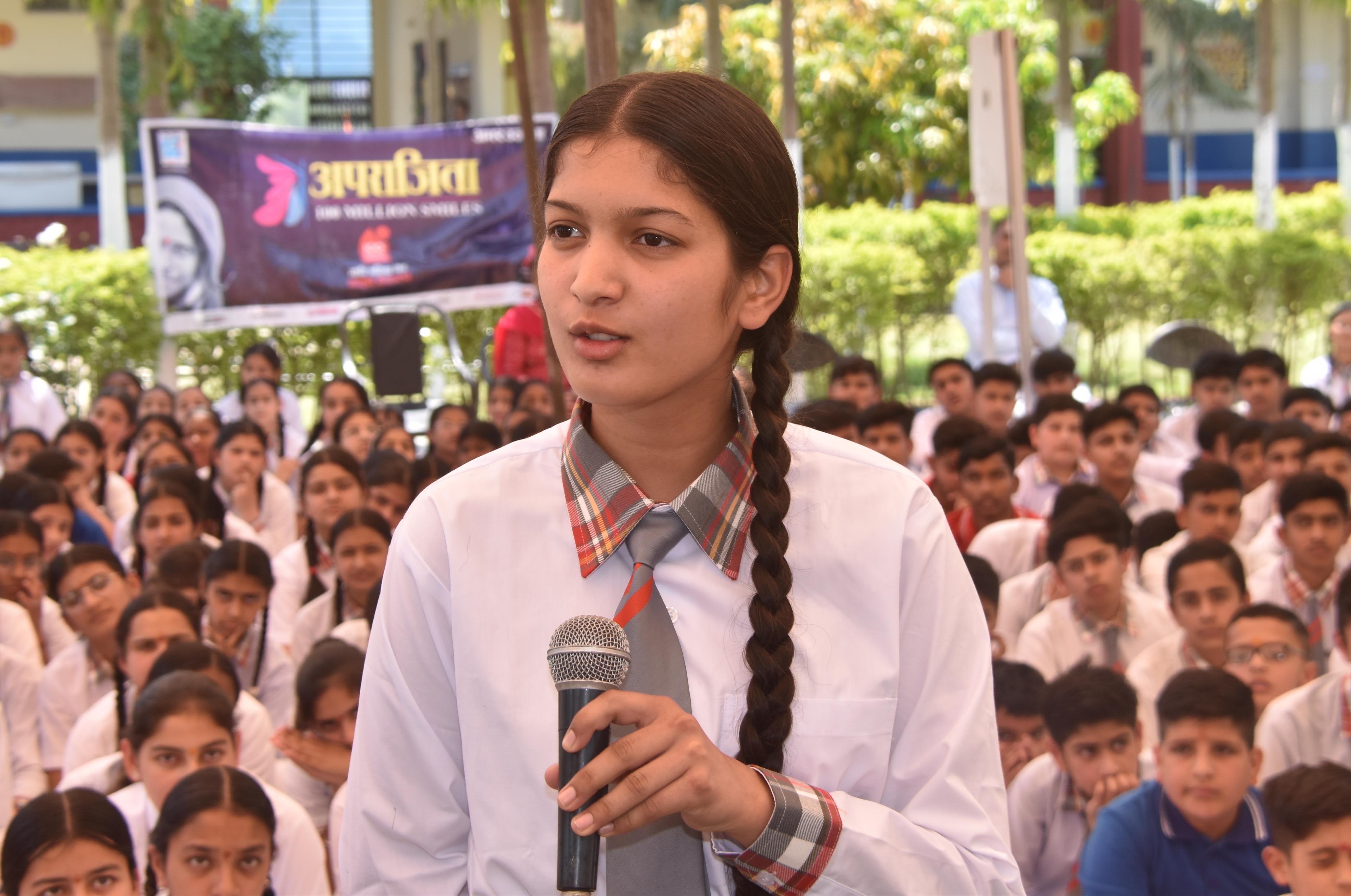 रुद्धा स्कूल बसाल  की छात्रा इंदु ।संवाद