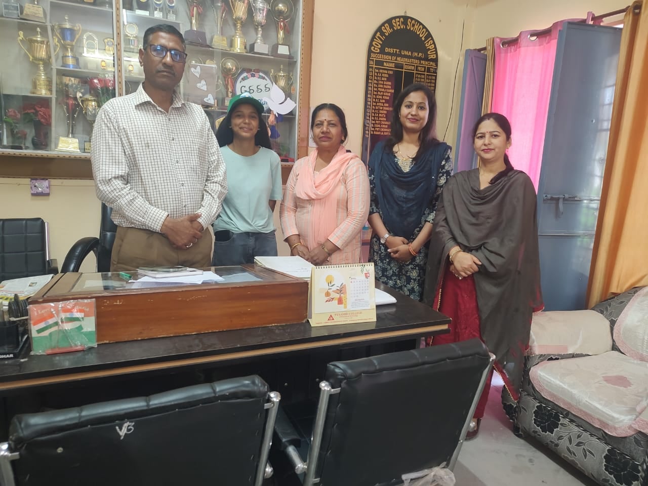 रुद्धा स्कूल बसाल  की छात्रा इंदु ।संवाद