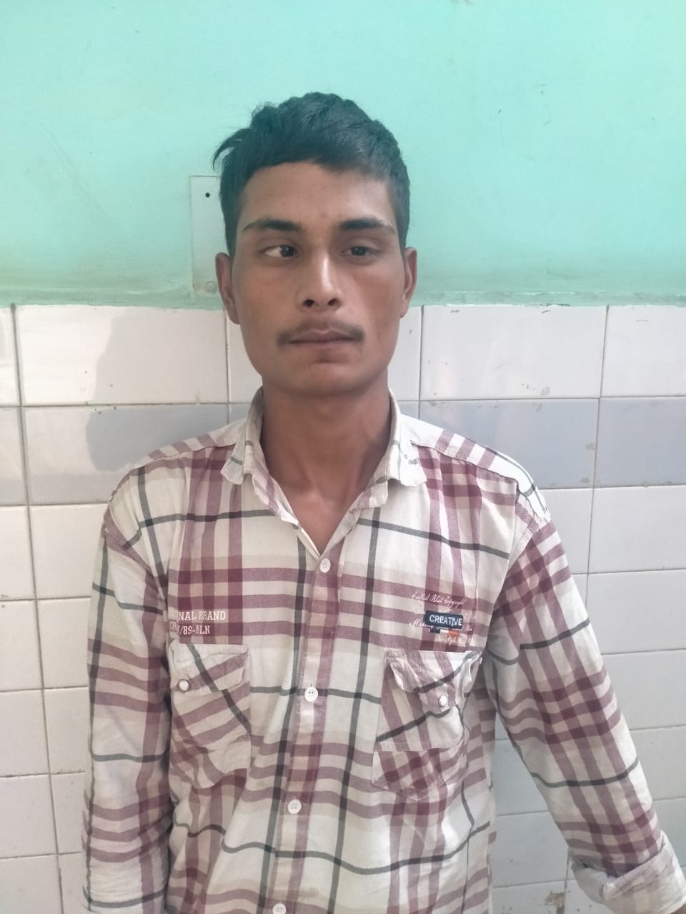 संपूर्णानगर में नशीले पाउडर के साथ पकड़ा गया अभियुक्त सतपाल सिंह। संवाद संपूर्णानगर में नशीले पाउडर के साथ पकड़ा गया अभियुक्त सतपाल सिंह। संवाद