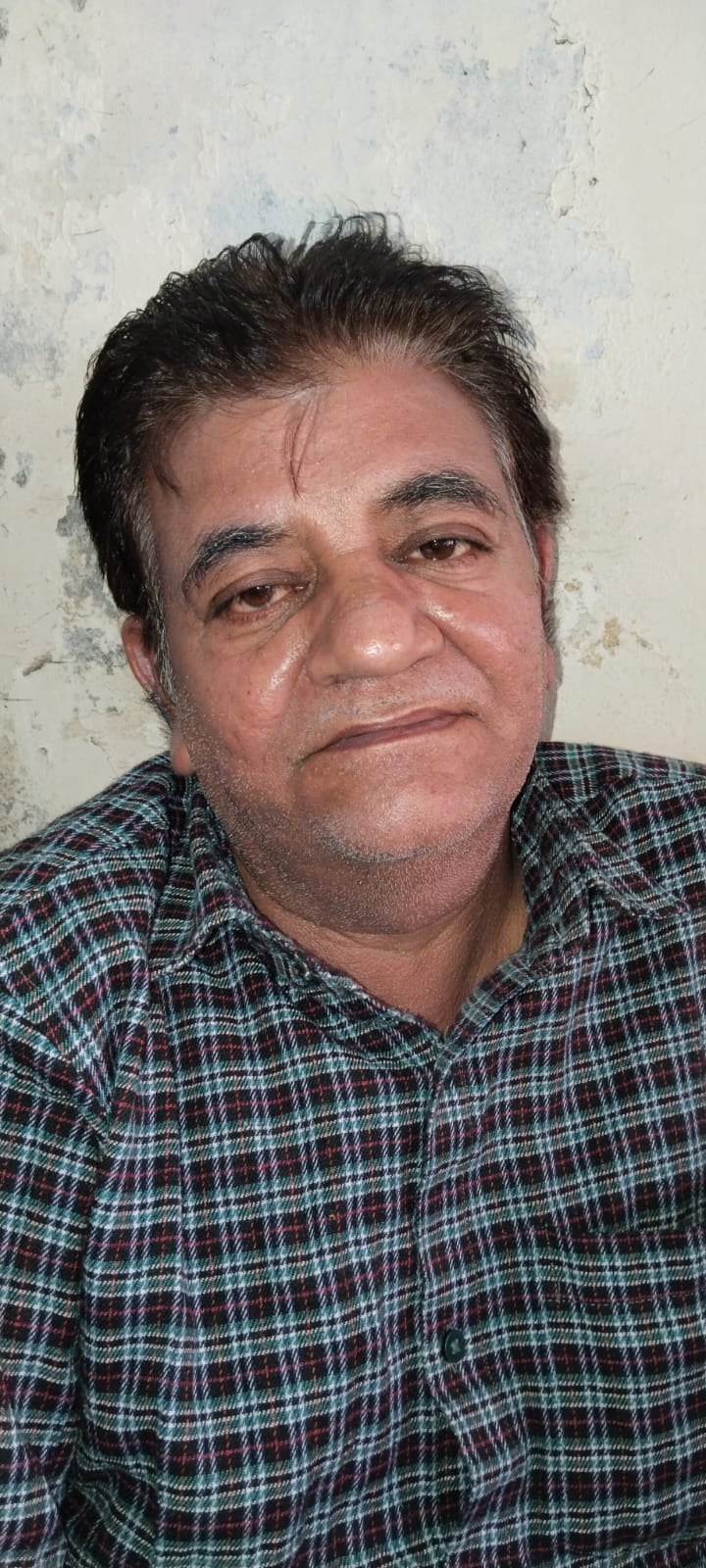 शहर के चरक के कुआ के पास डाली गई पाइप लाइन । संवाद शहर के चरक के कुआ के पास डाली गई पाइप लाइन । संवाद