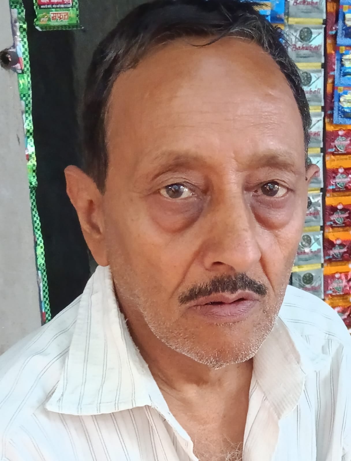 शहर के चरक के कुआ के पास डाली गई पाइप लाइन । संवाद शहर के चरक के कुआ के पास डाली गई पाइप लाइन । संवाद
